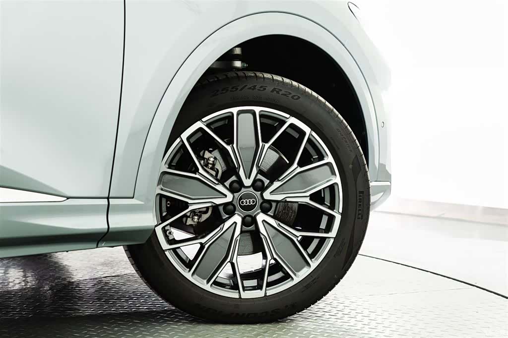 Audi Q5L, 2026 20