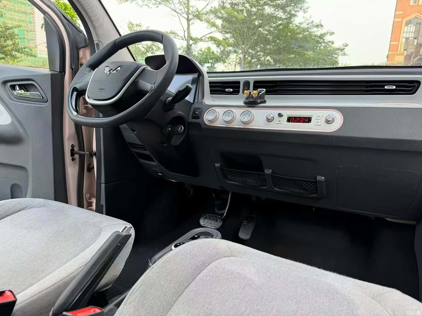 Wuling MINIEV, 2022 9