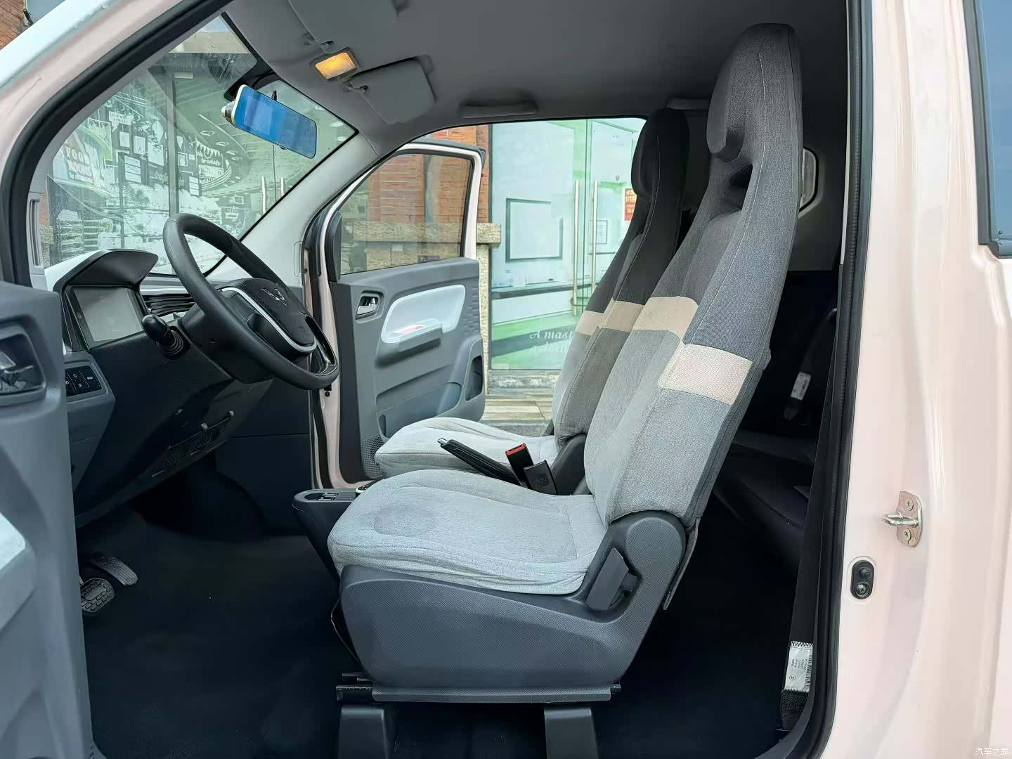 Wuling MINIEV, 2022 8