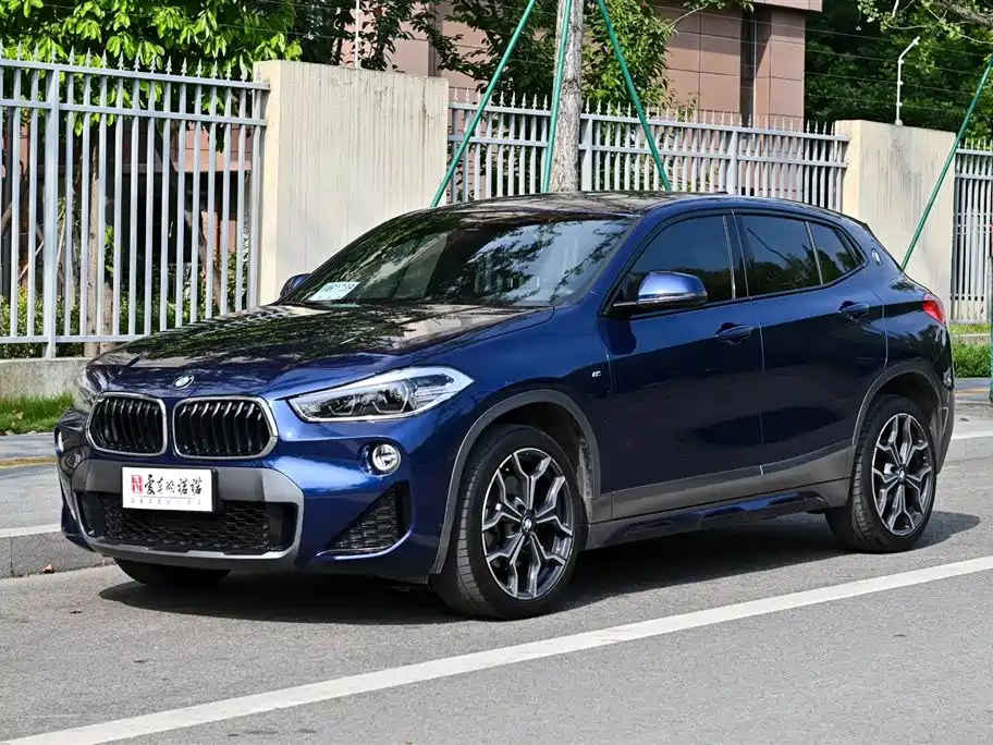 BMW X2