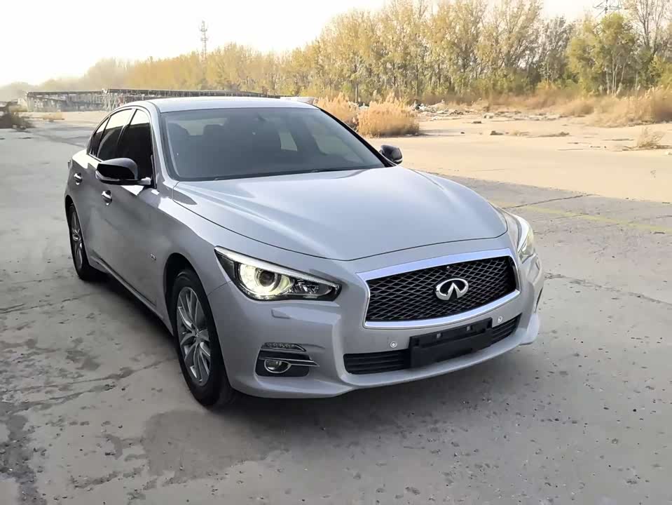 Infiniti Q50L