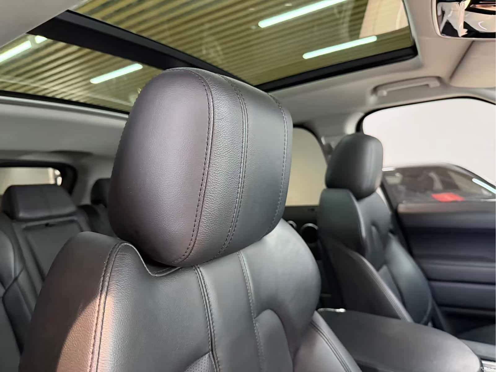 Land Rover Range Rover, 2016 12