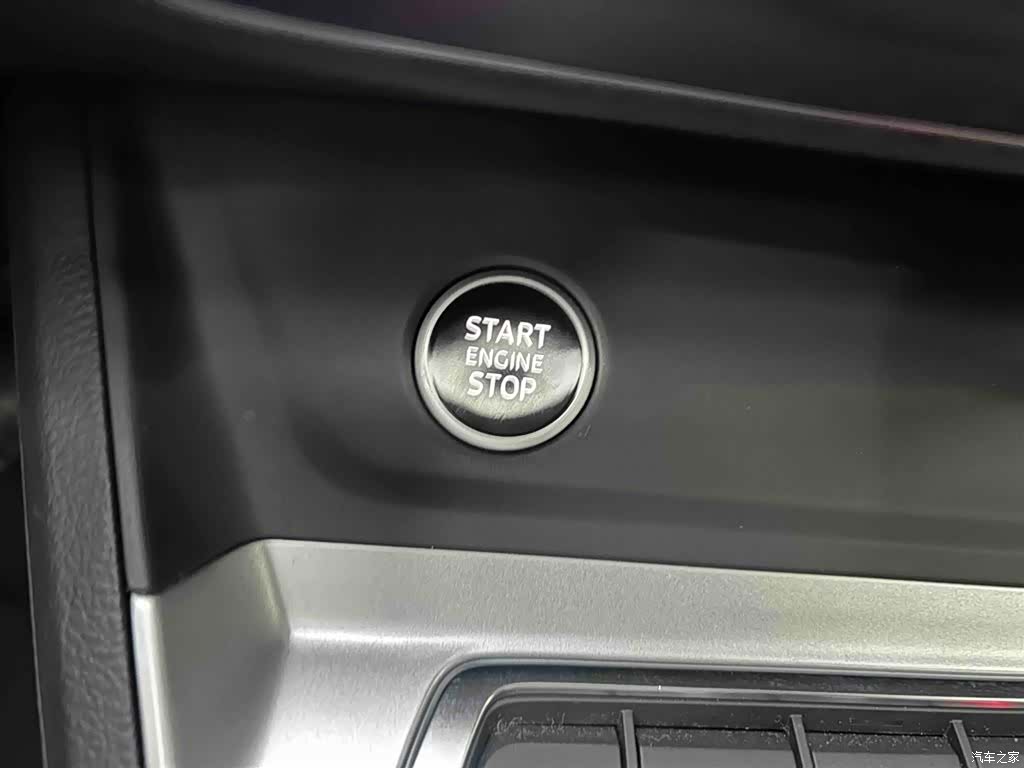Audi Q3, 2022 4
