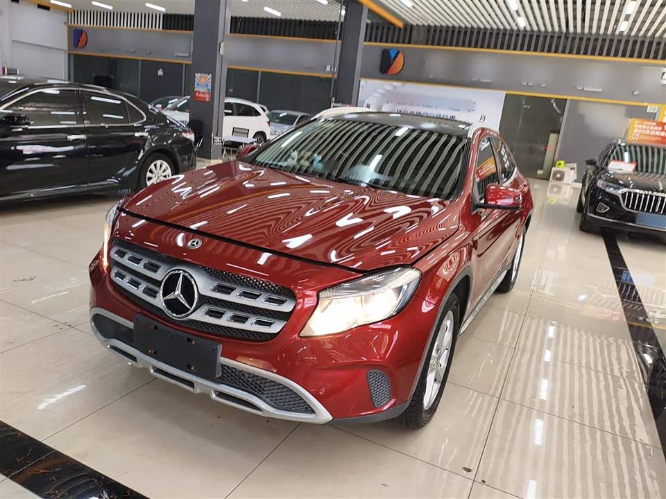 Mercedes-Benz GLA