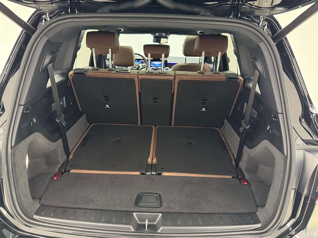 Mercedes-Benz GLB, 2023 12