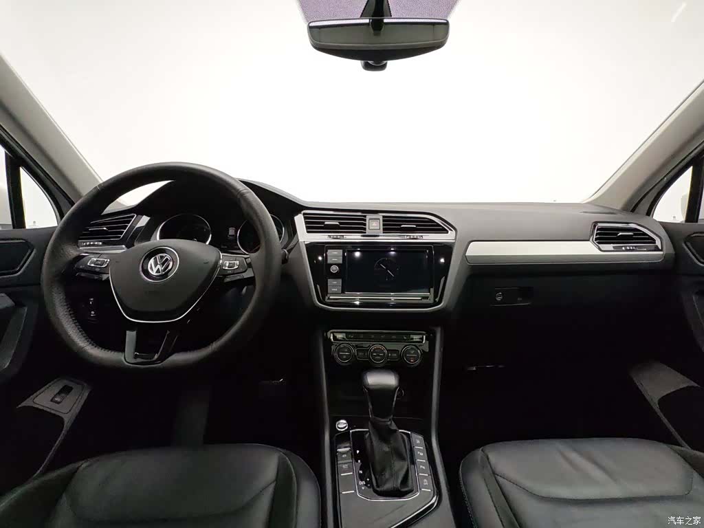 Volkswagen Tiguan L, 2019 все фото