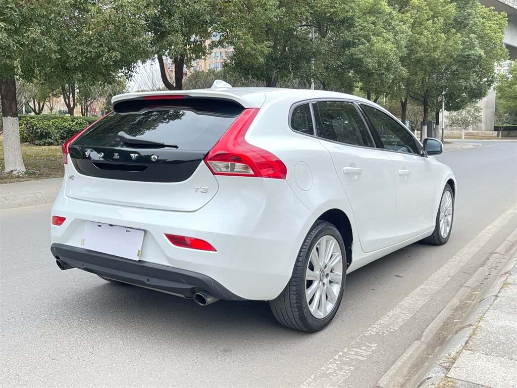 Volvo V40, 2015 7