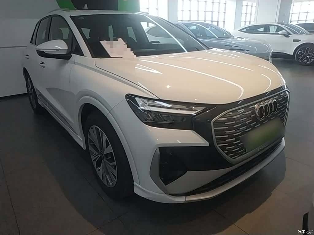 Audi Q4 e-tron, 2025 4