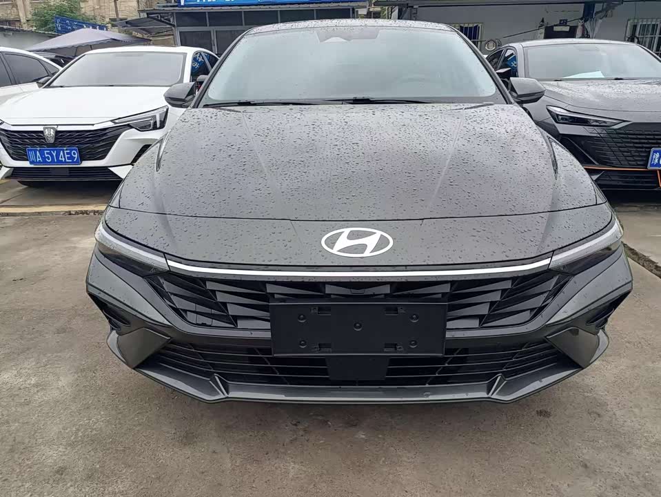 Hyundai Elantra
