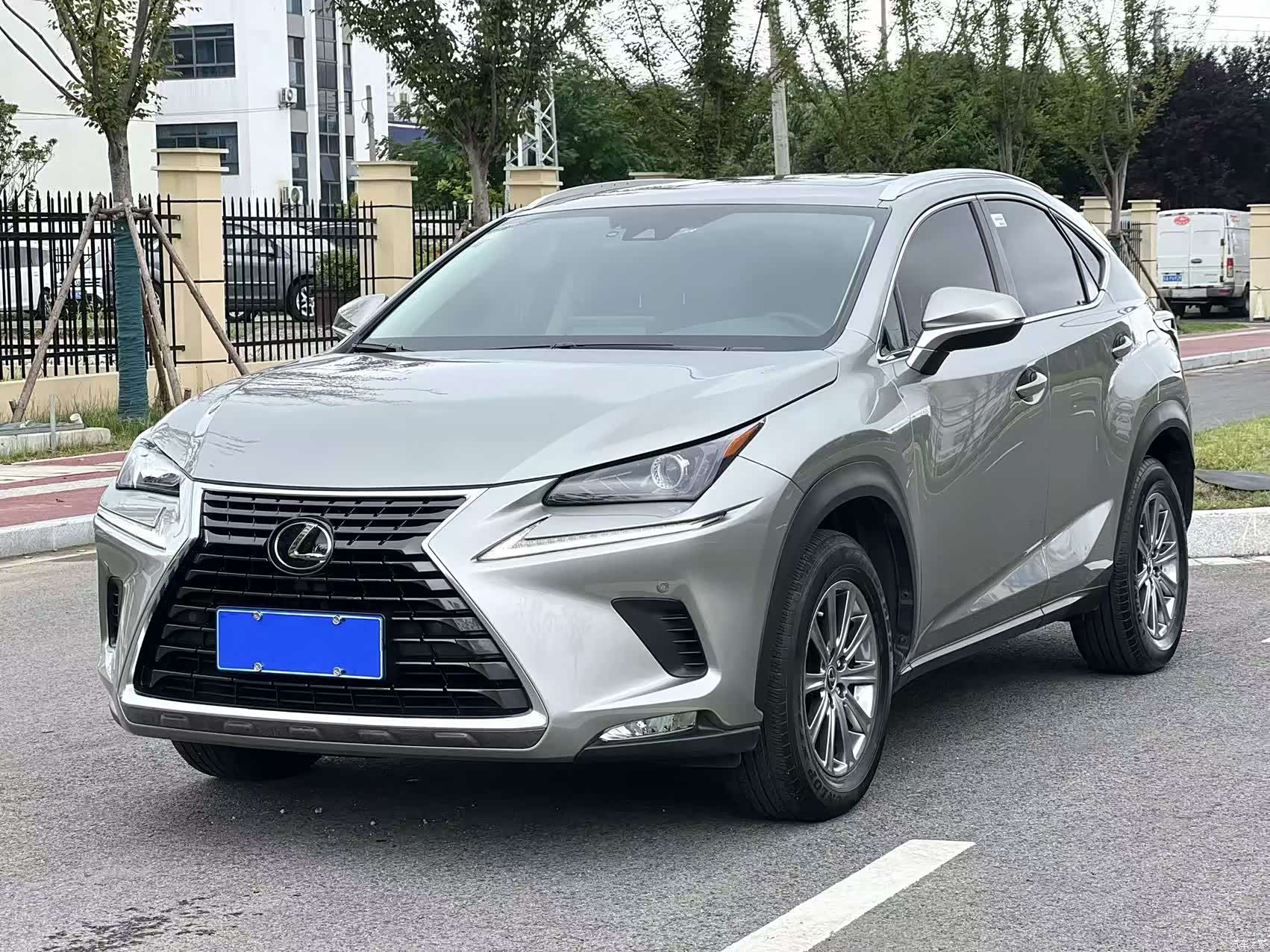 Lexus NX, 2020 1