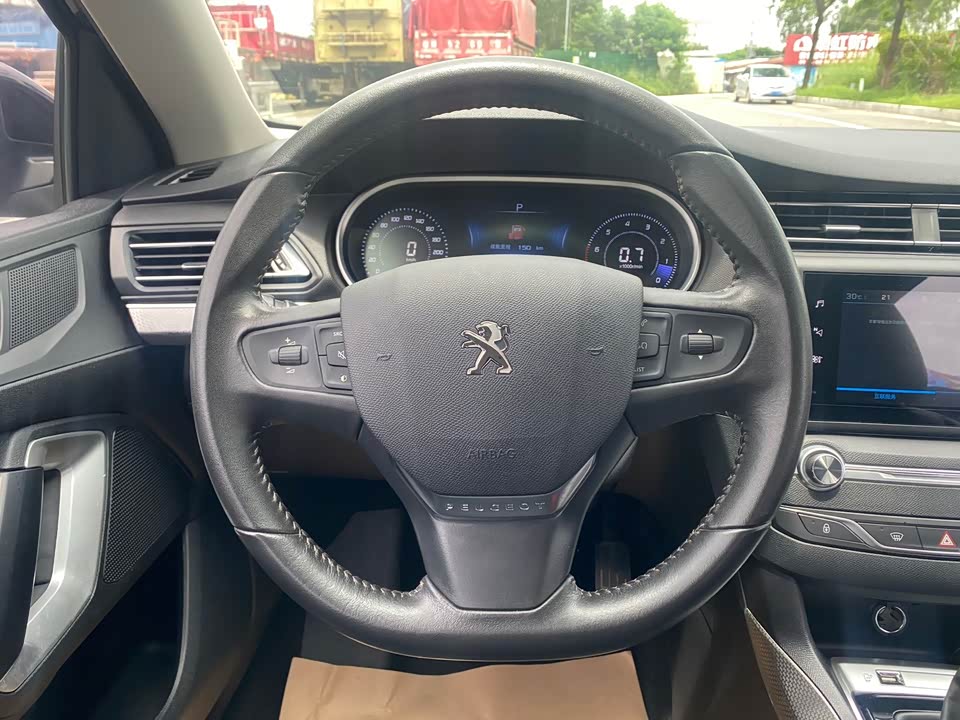 Peugeot 408