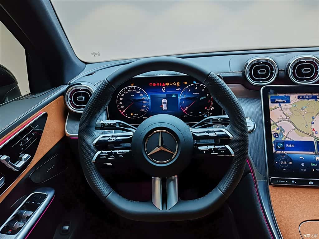 Mercedes-Benz GLC, 2025 13