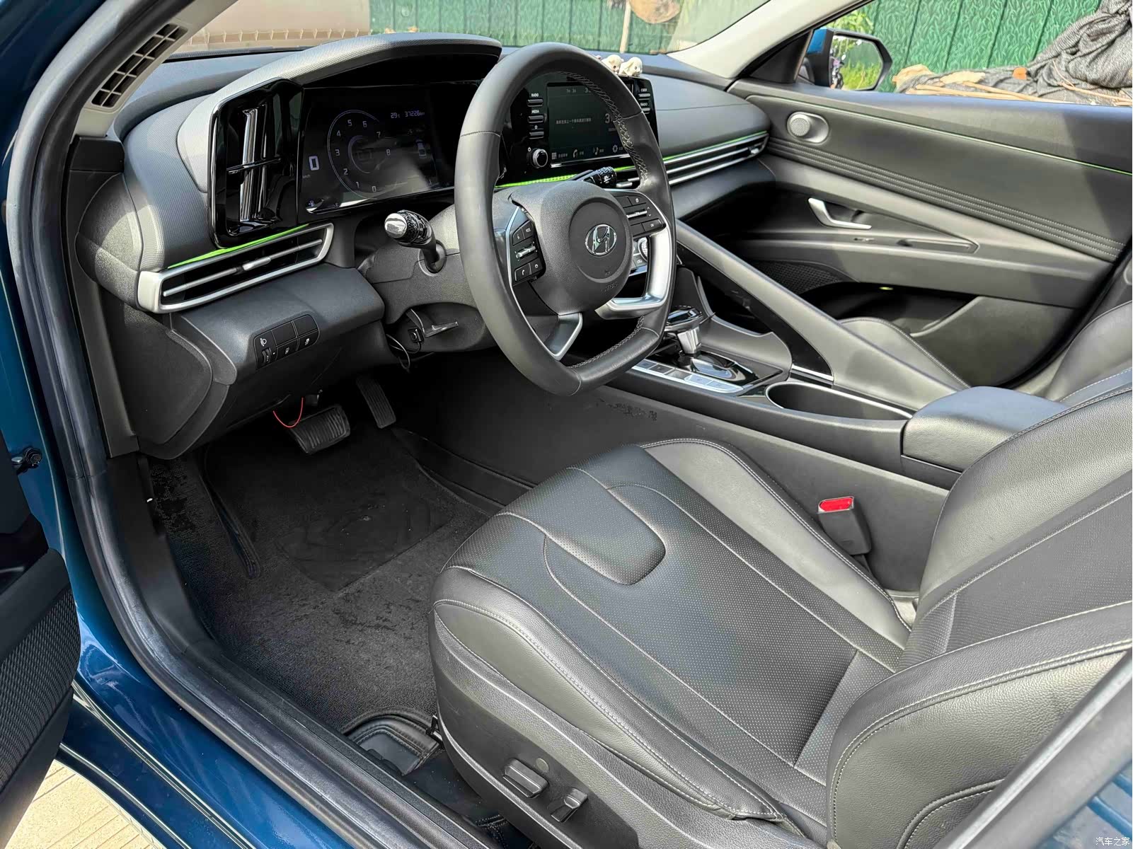 Hyundai Elantra, 2021 4