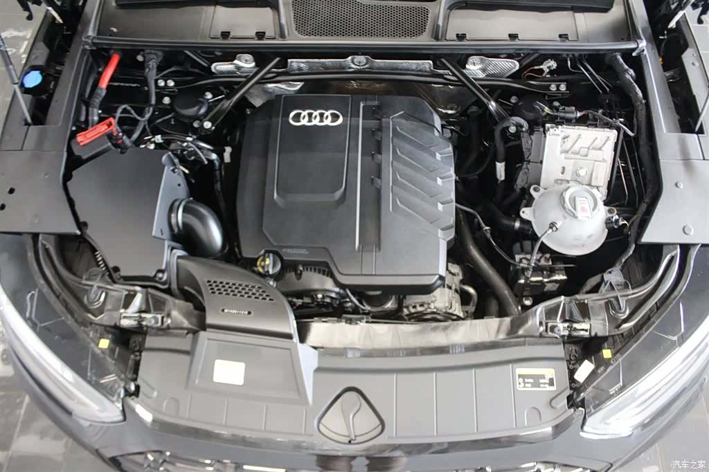 Audi Q5L, 2025 16