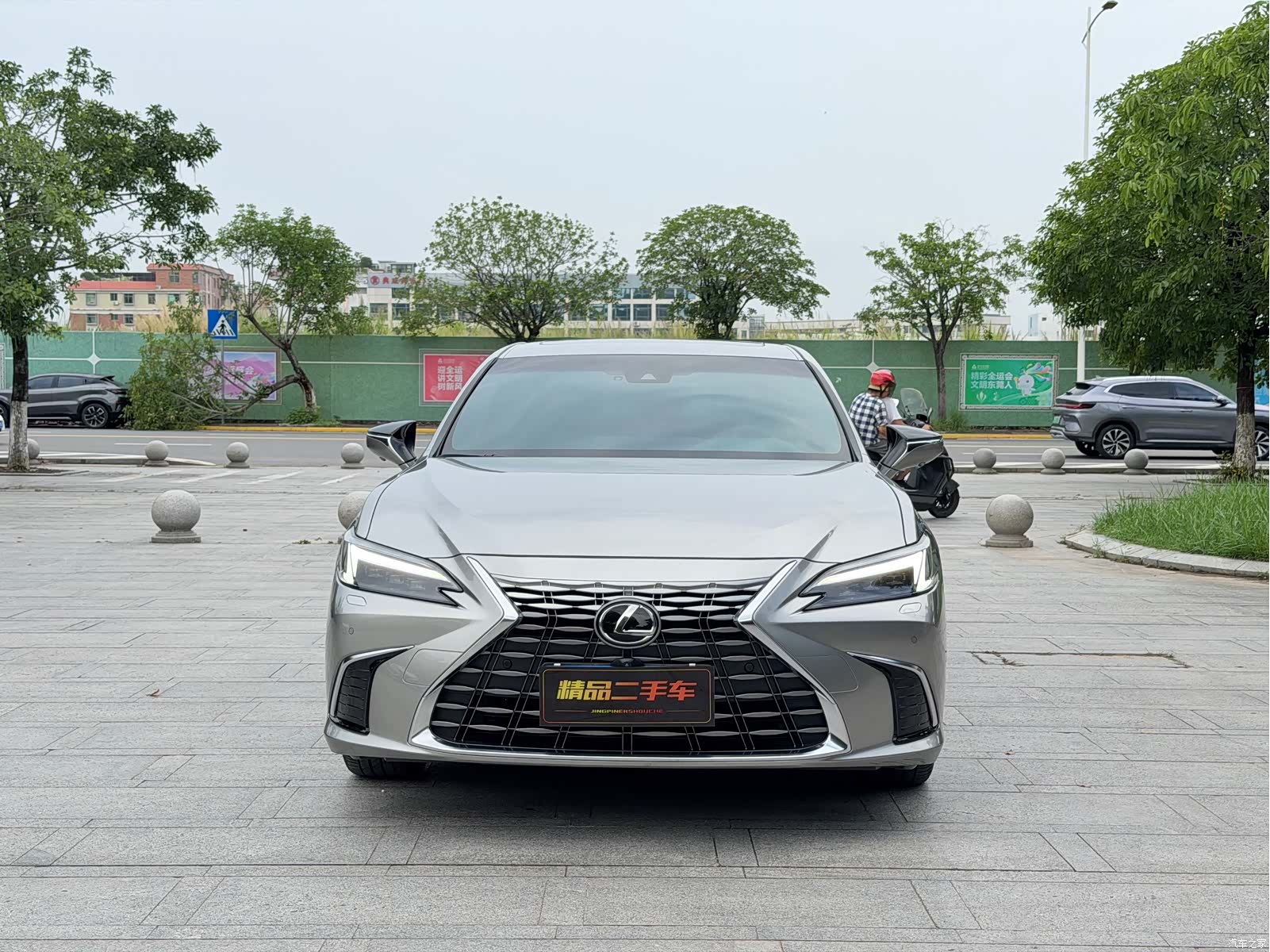 Lexus ES, 2025 2