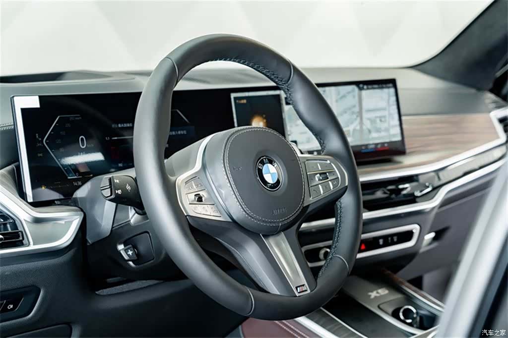 BMW X5, 2026 11