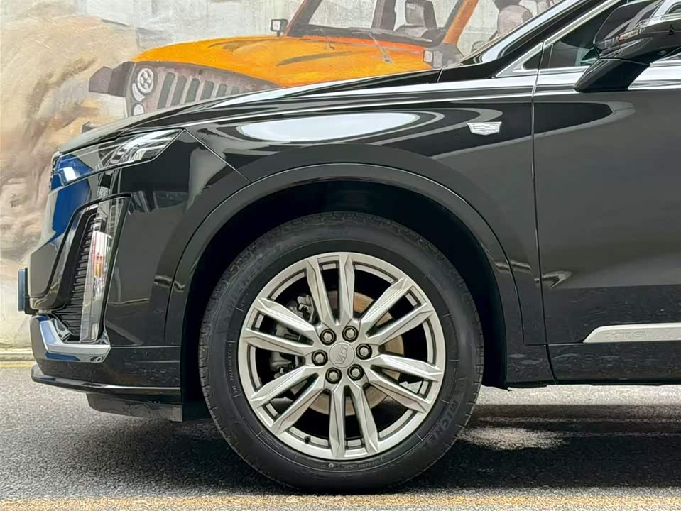 Cadillac XT6