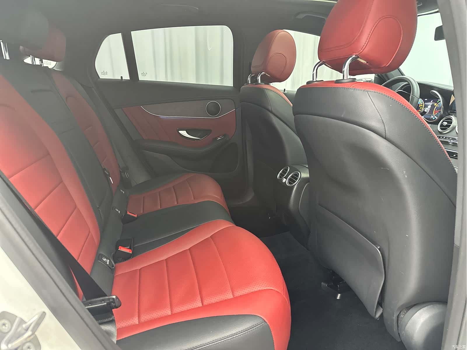 Mercedes-Benz GLC, 2020 32