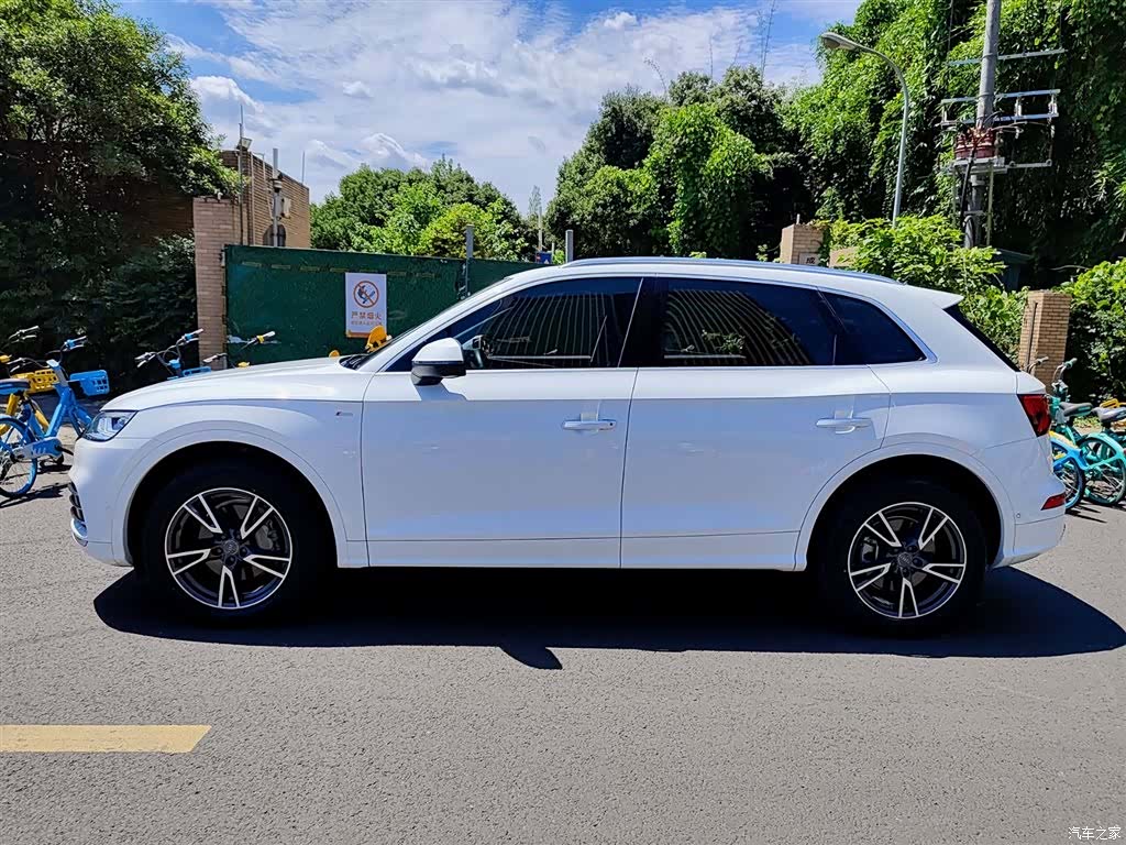 Audi Q5L, 2021 3