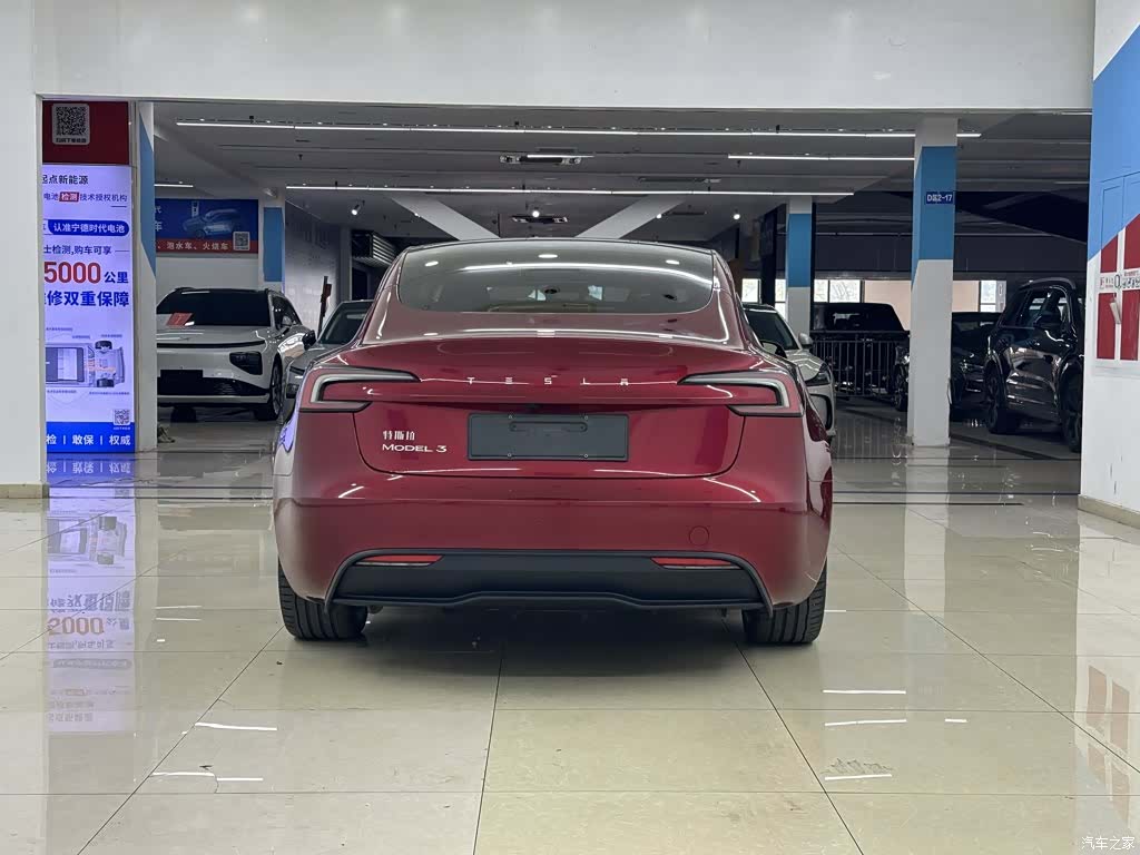 Tesla Model 3, 2024 4