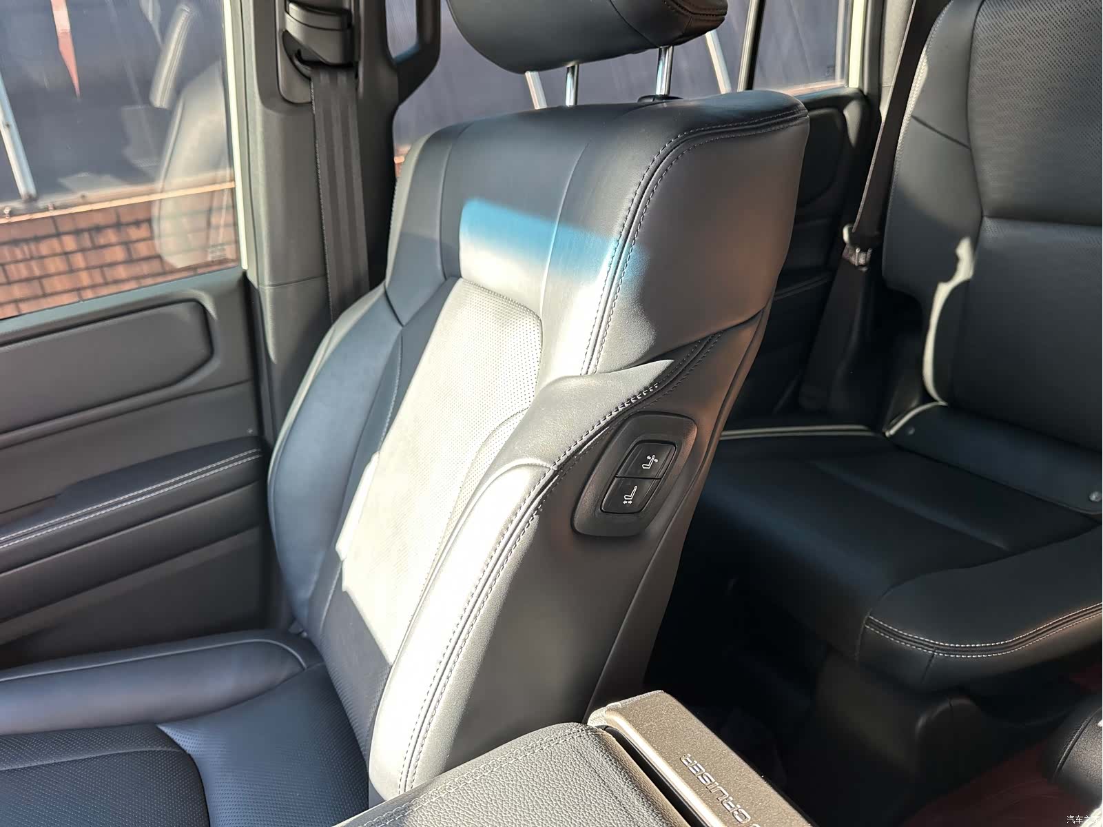 Toyota Prado, 2025 12