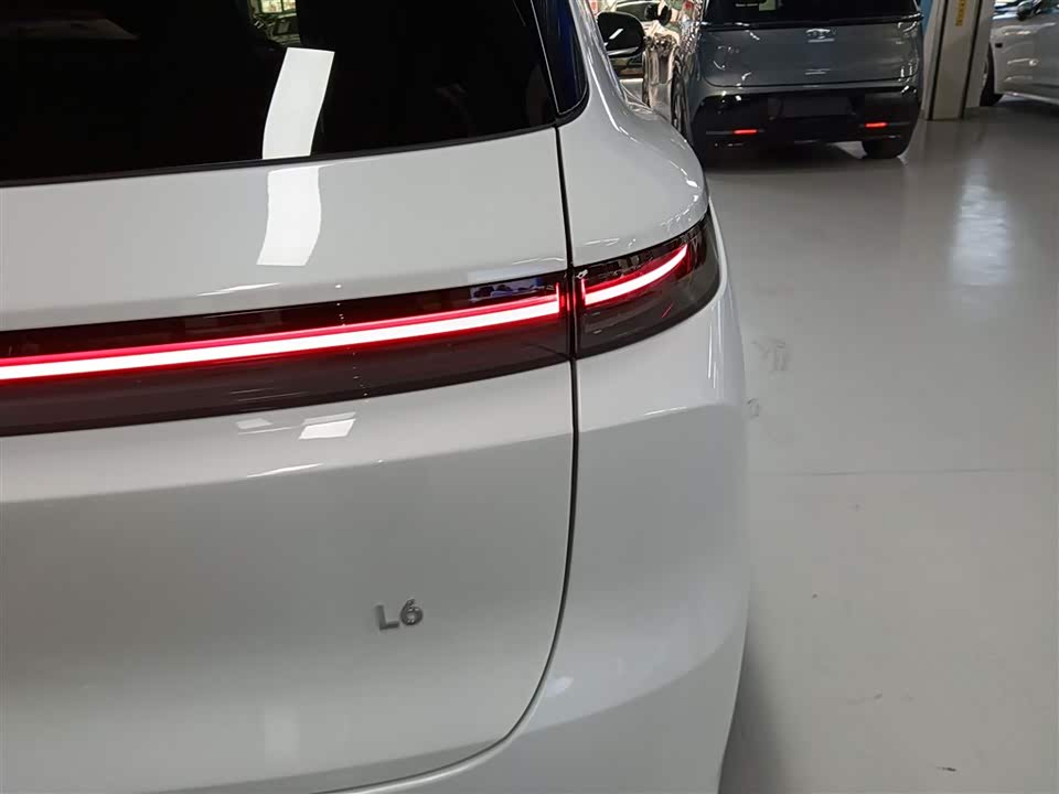 Li Auto Ideal L6