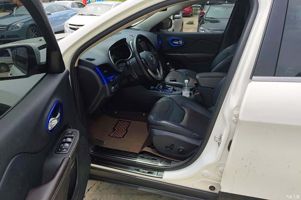 Jeep Cherokee, 2016 9