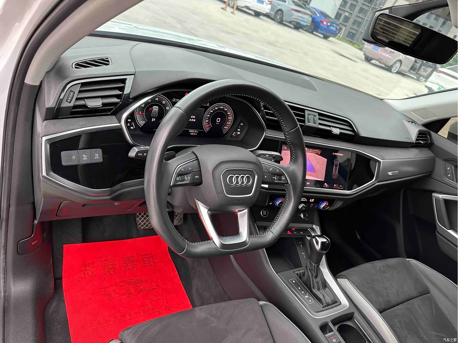 Audi Q3, 2022 12