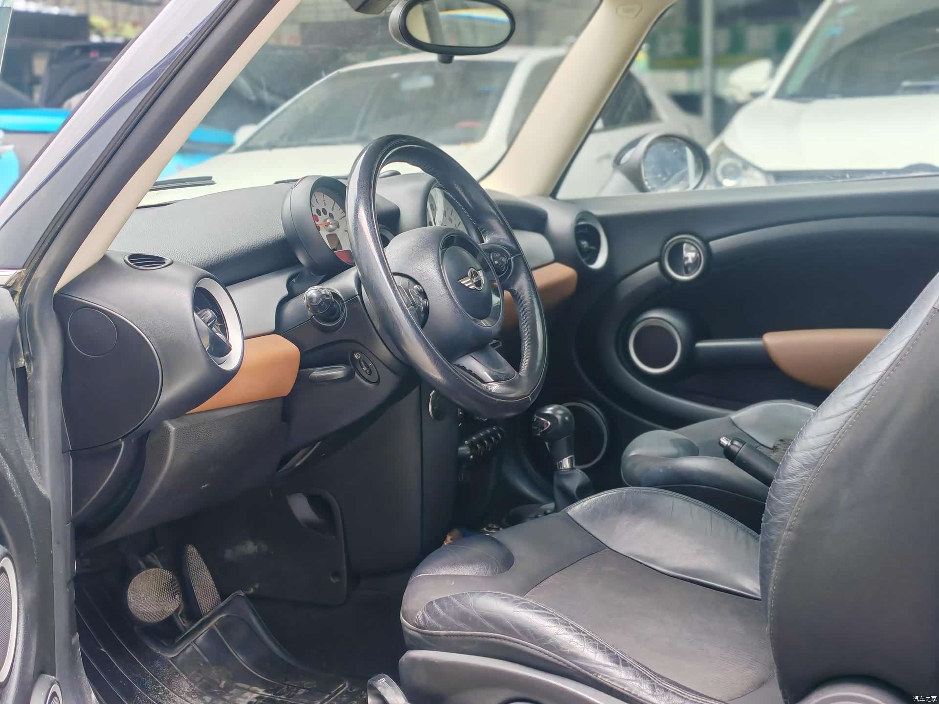 Mini ONE, 2011 8