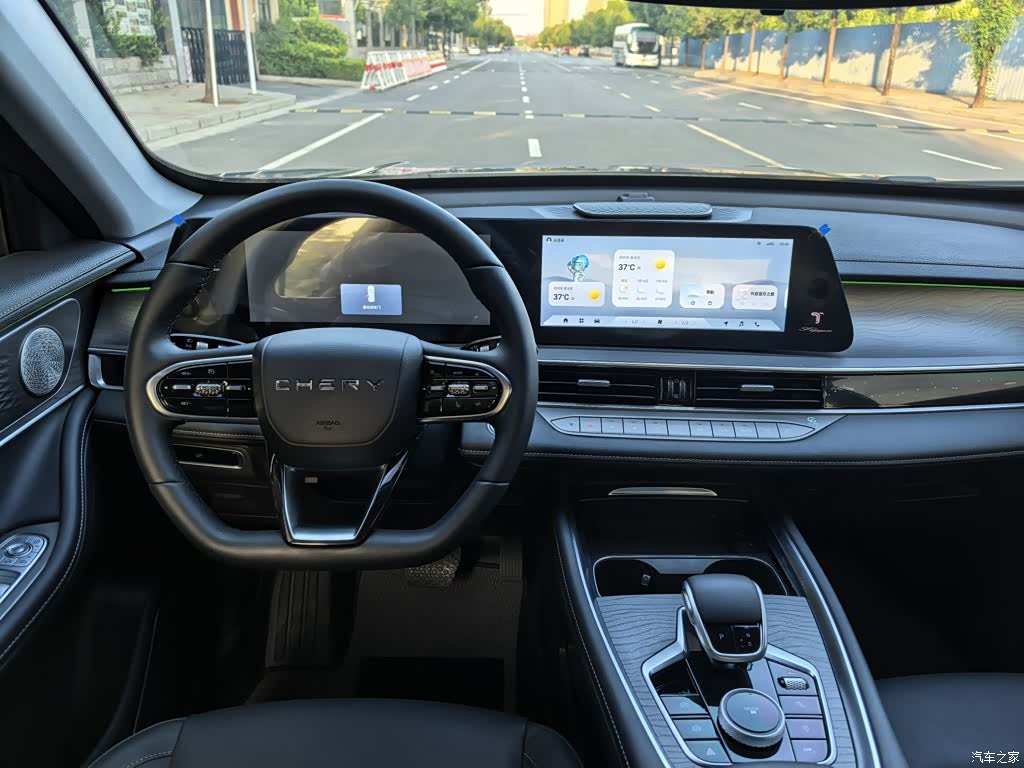 Chery Tiggo 8, 2025 18