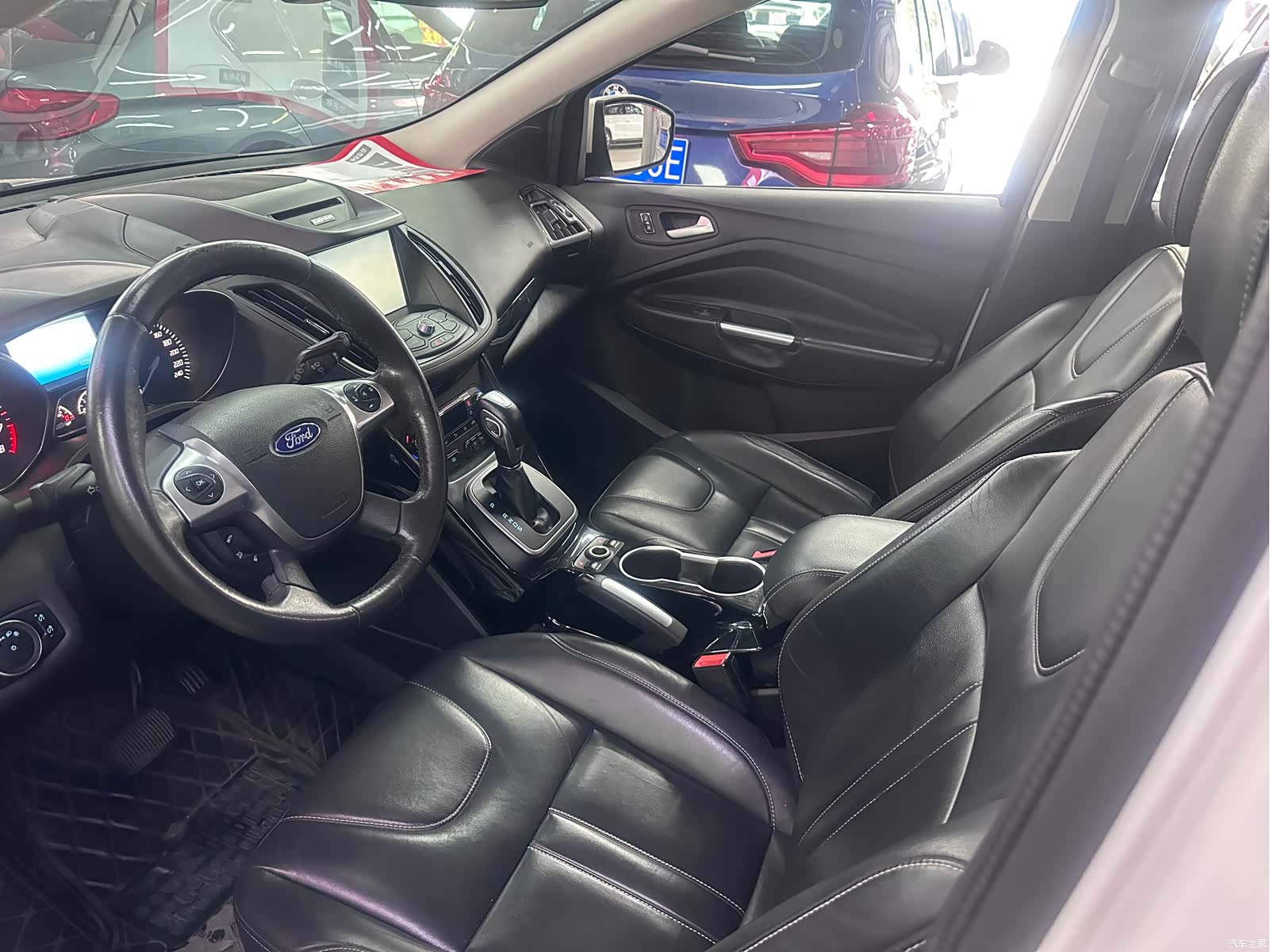 Ford Kuga, 2015 4