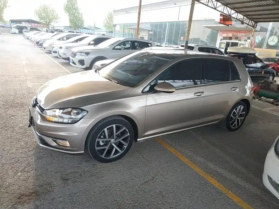 Volkswagen golf