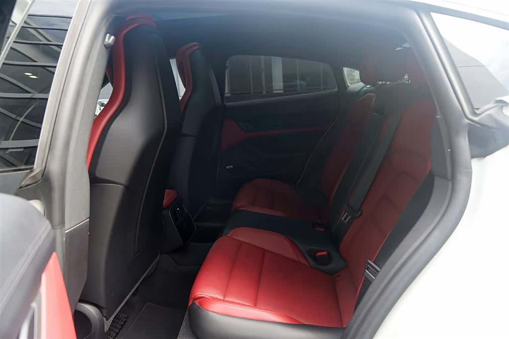 Porsche Taycan, 2022 13
