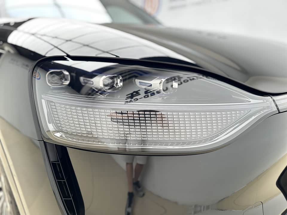 AITO Ask the world M9