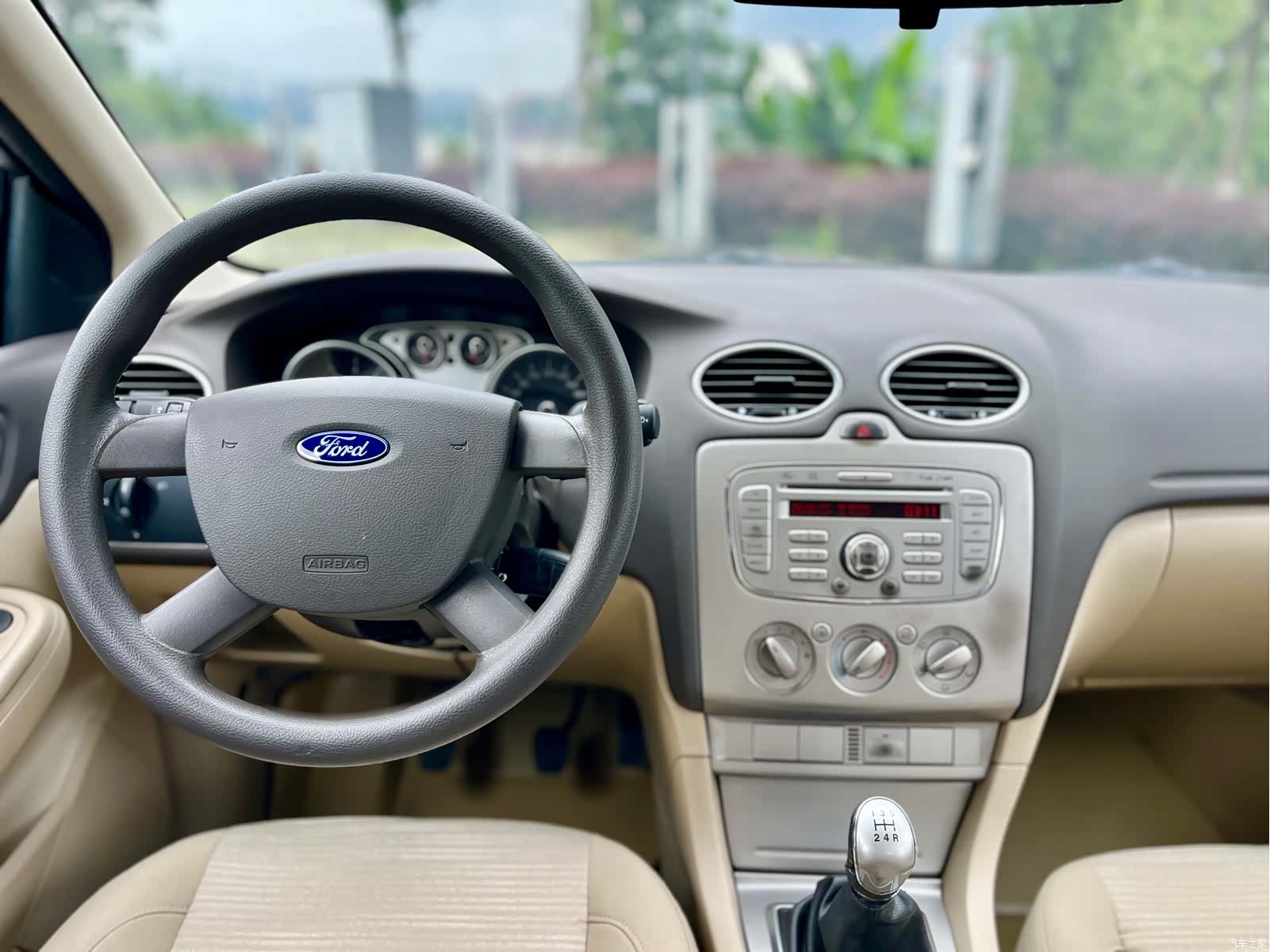 Ford Focus, 2014 10