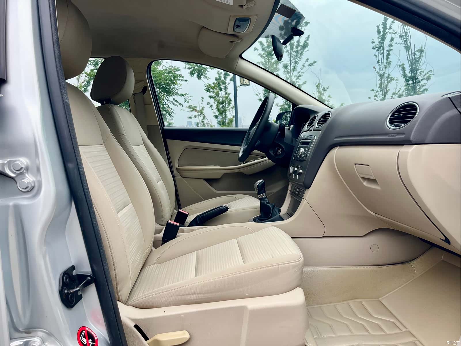 Ford Focus, 2014 21