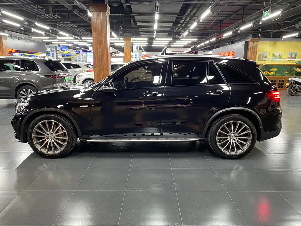 Mercedes-Benz GLC AMG
