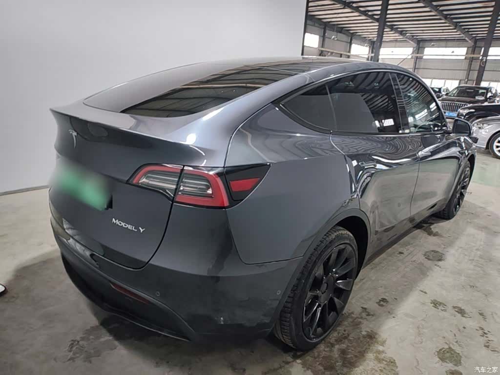 Tesla Model Y, 2023 все фото