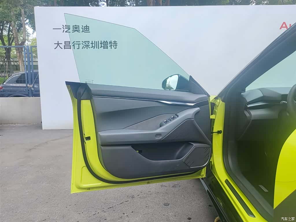 Xpeng P7, 2025 14