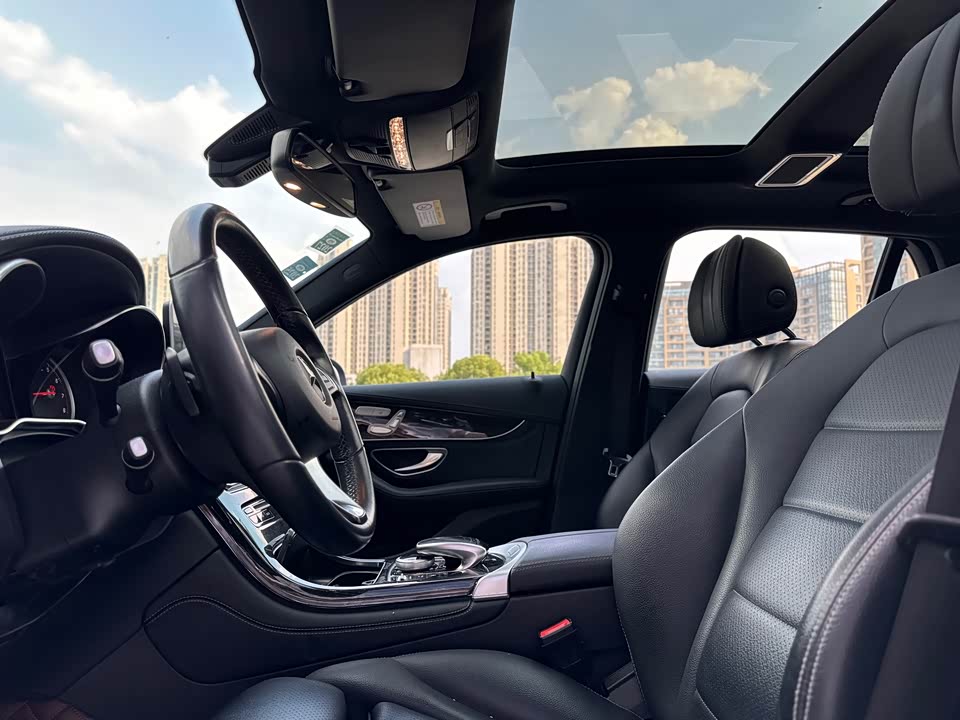 Mercedes-Benz GLC Mercedes-Benz GLC