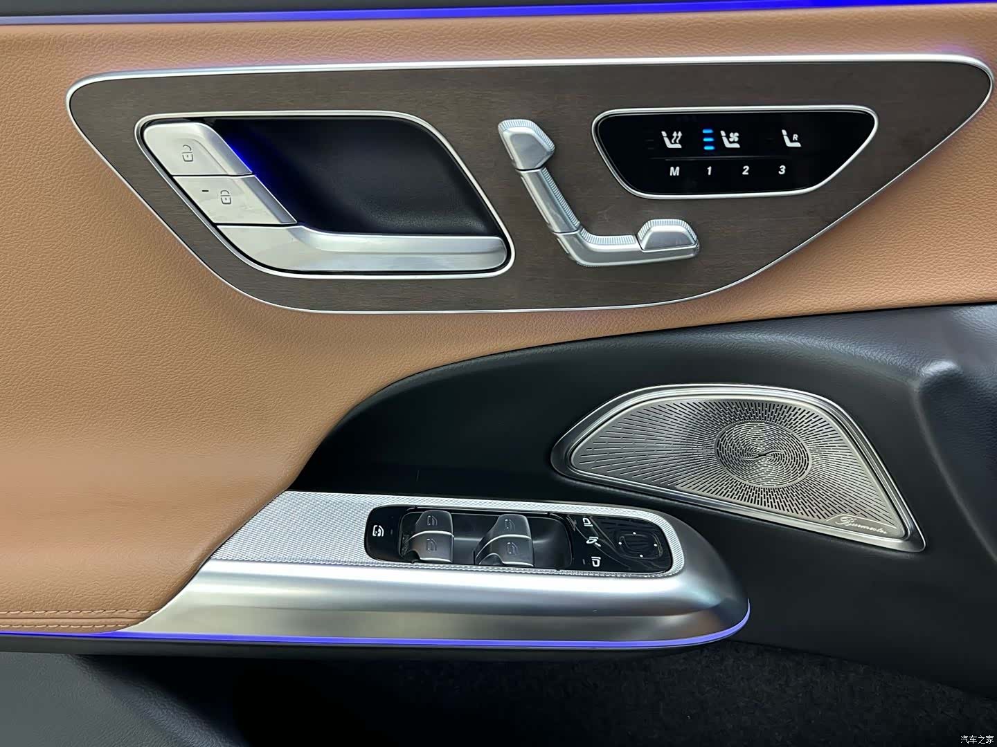 Mercedes-Benz E-Class, 2025 19