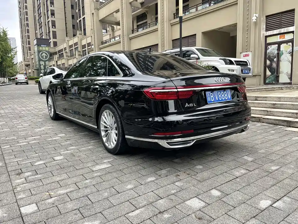 Audi A8