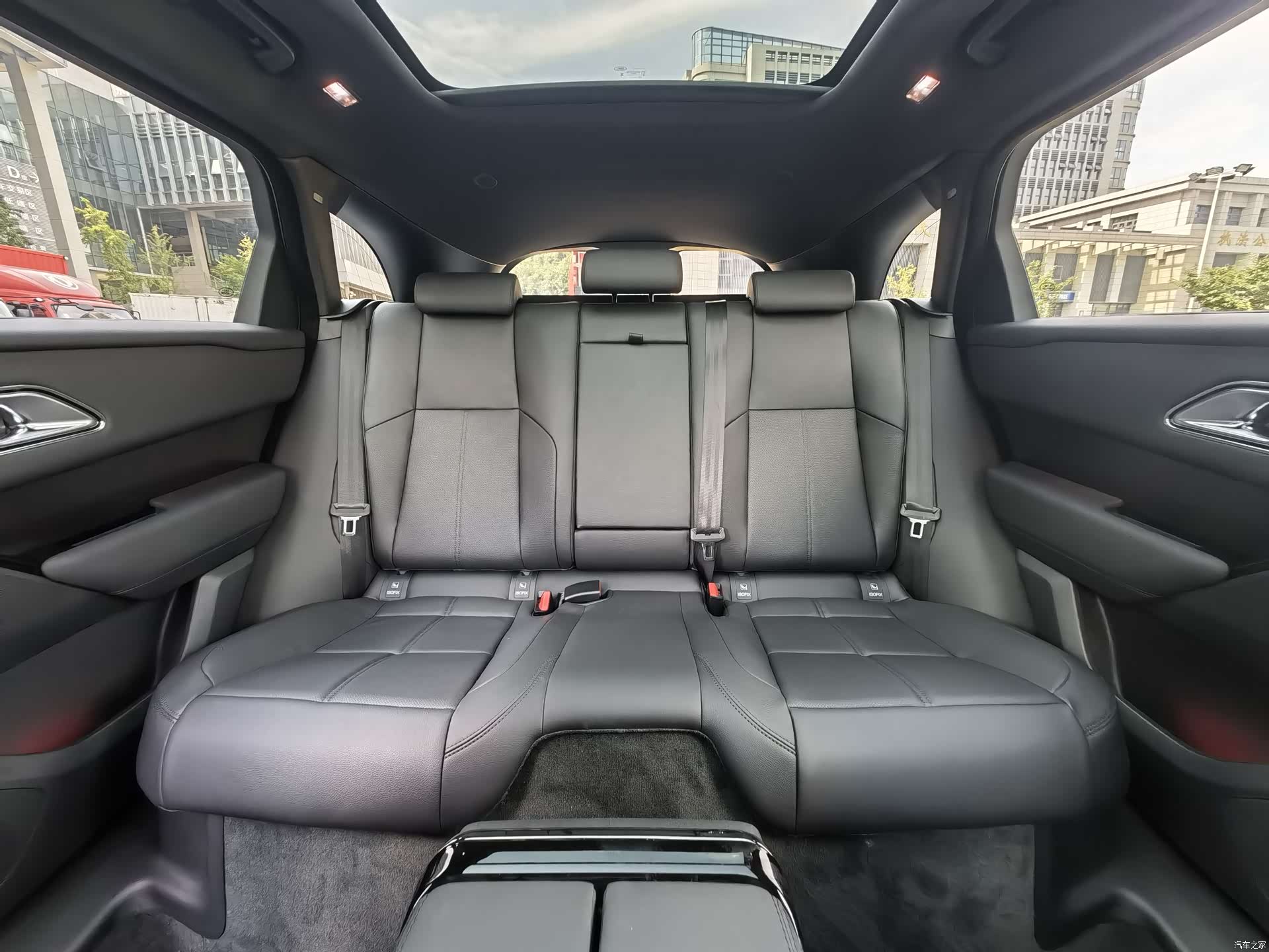 Land Rover Range Rover, 2026 12