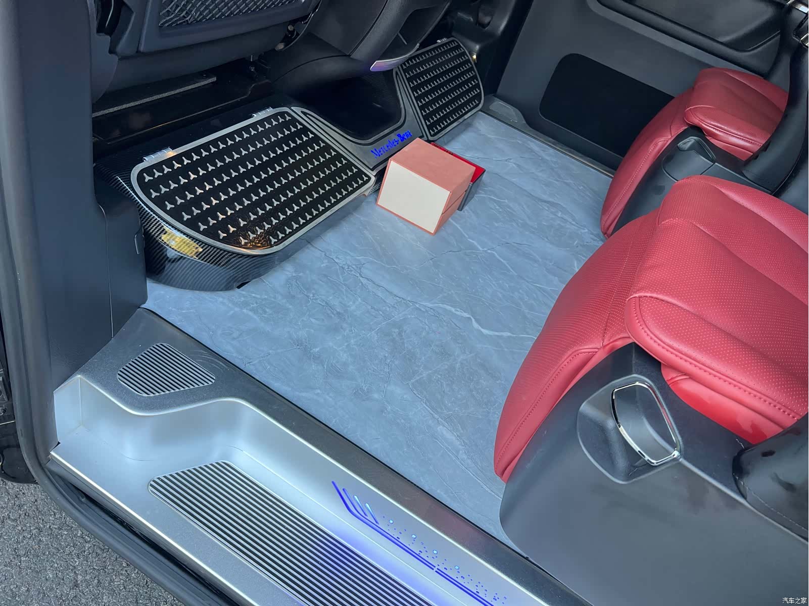 Mercedes-Benz V-Class, 2019 15
