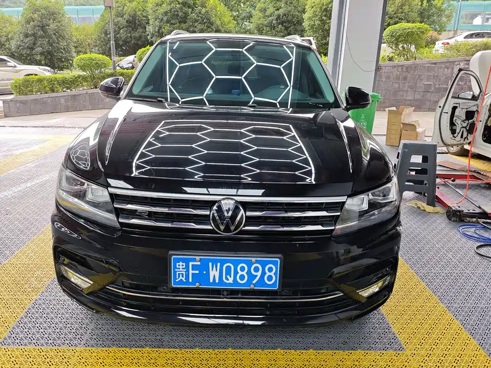 Volkswagen Tiguan L