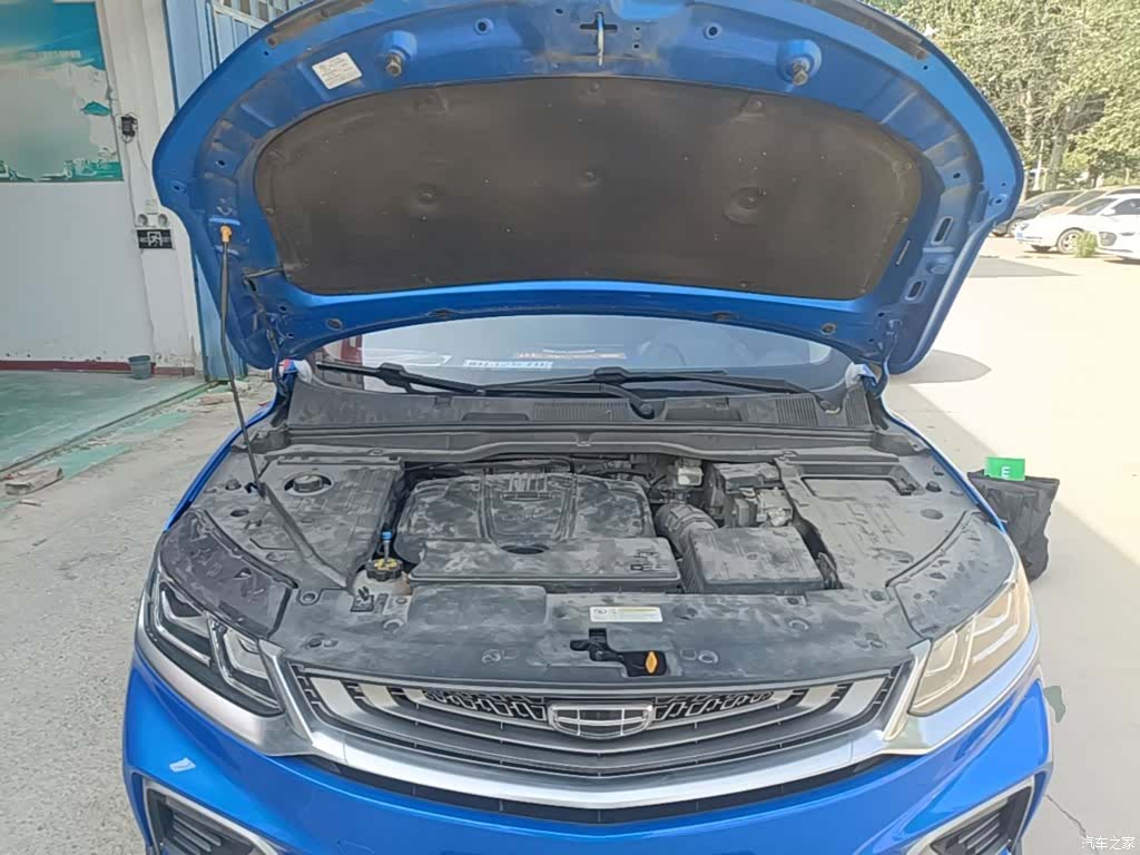 Geely Coolray, 2021 20