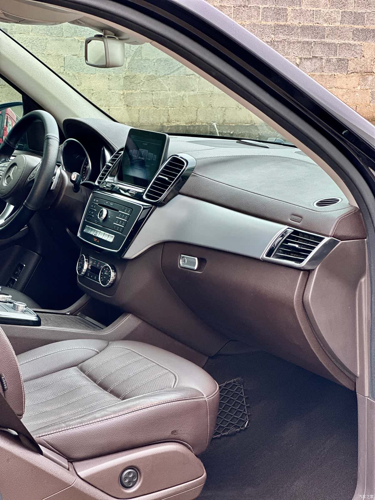 Mercedes-Benz GLS, 2016 47