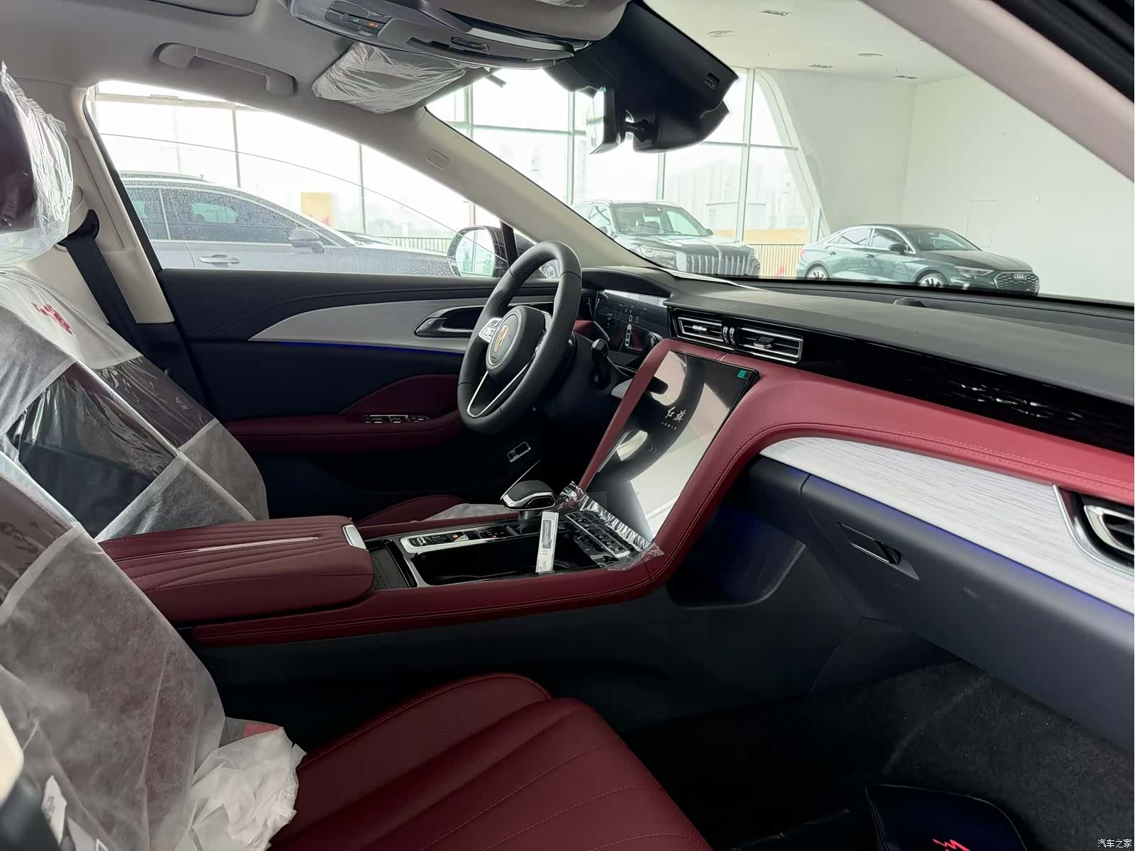 Hongqi H5, 2026 6