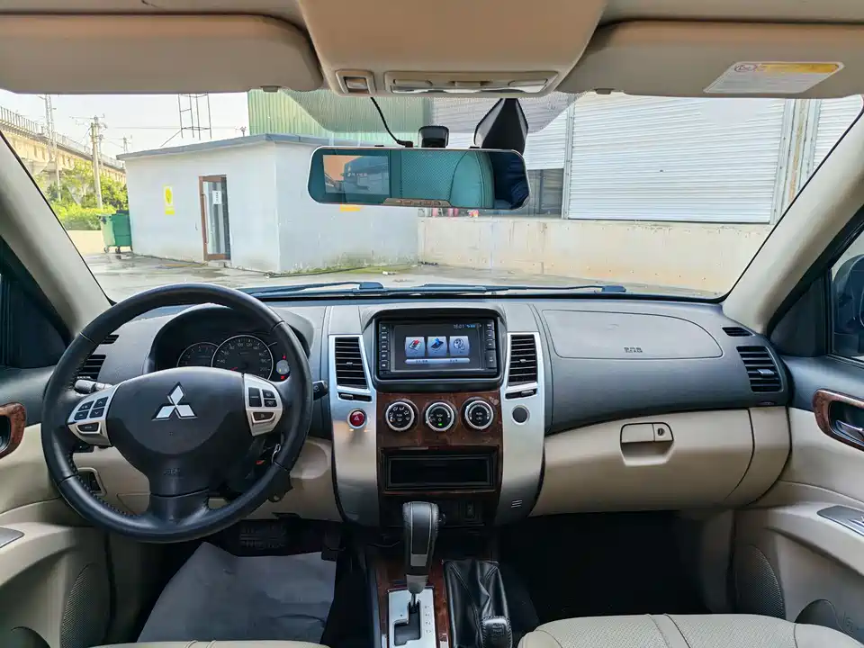 Mitsubishi Pajero Jinchang