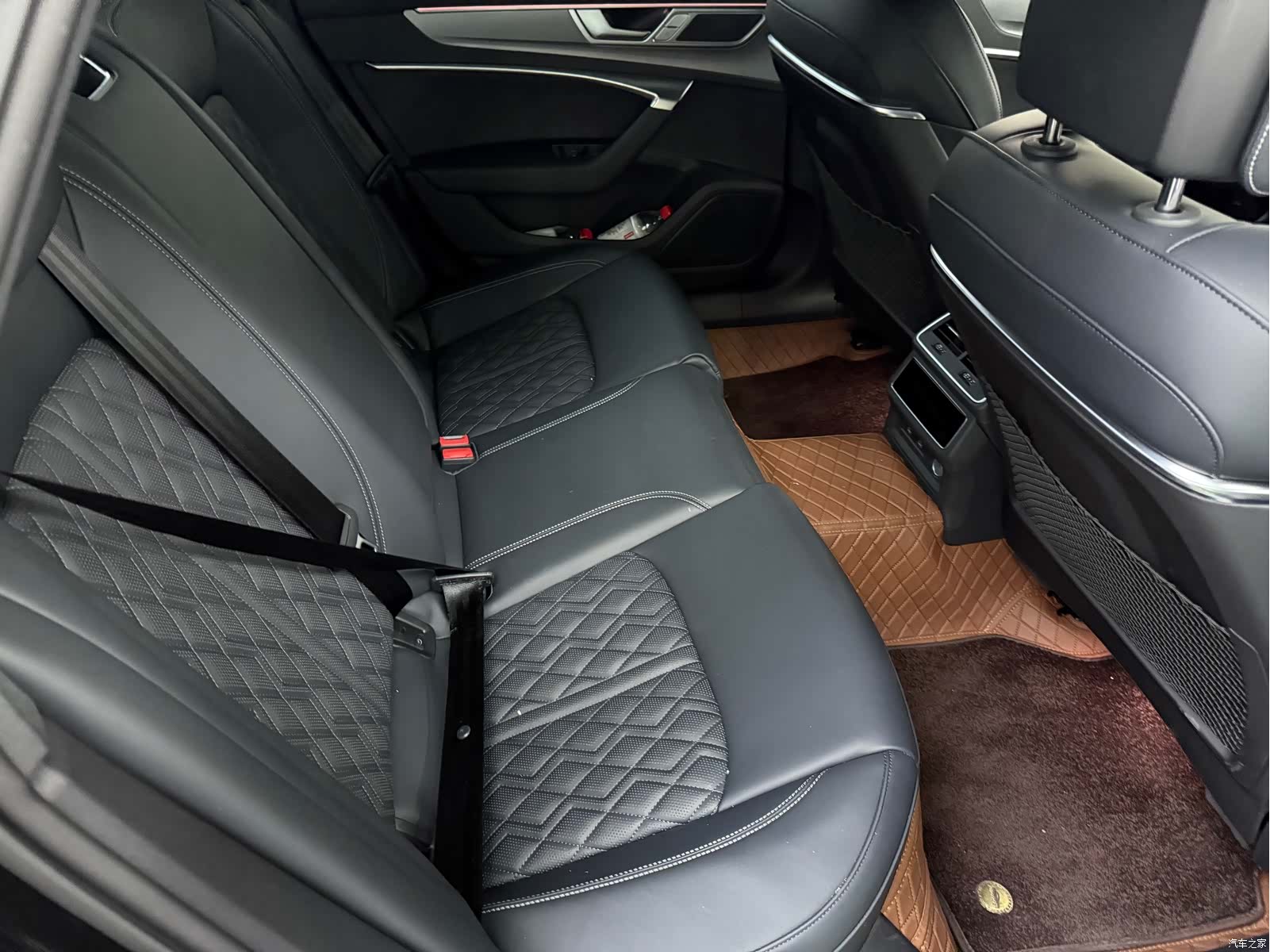 Audi A6L, 2025 12